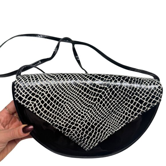 Vintage Black & White Half-Moon Shoulder Bag – Leather Croc Emboss - Made in USA - Picture 12 of 15